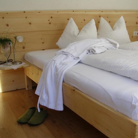 Haus Schuchter Hotell Pfunds Exteriör bild