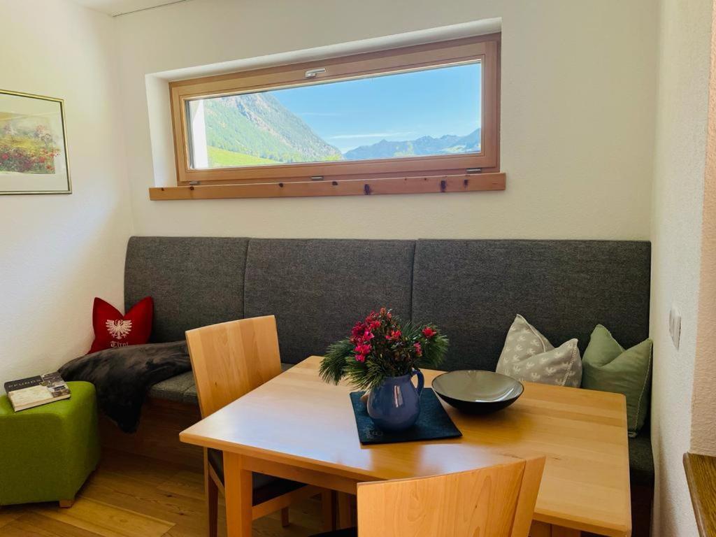 Haus Schuchter Hotell Pfunds Exteriör bild